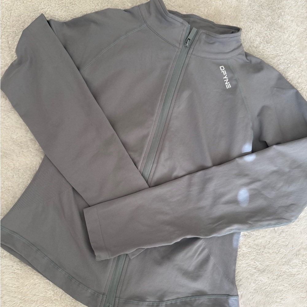DFYNE DYNAMIC ZIPPY